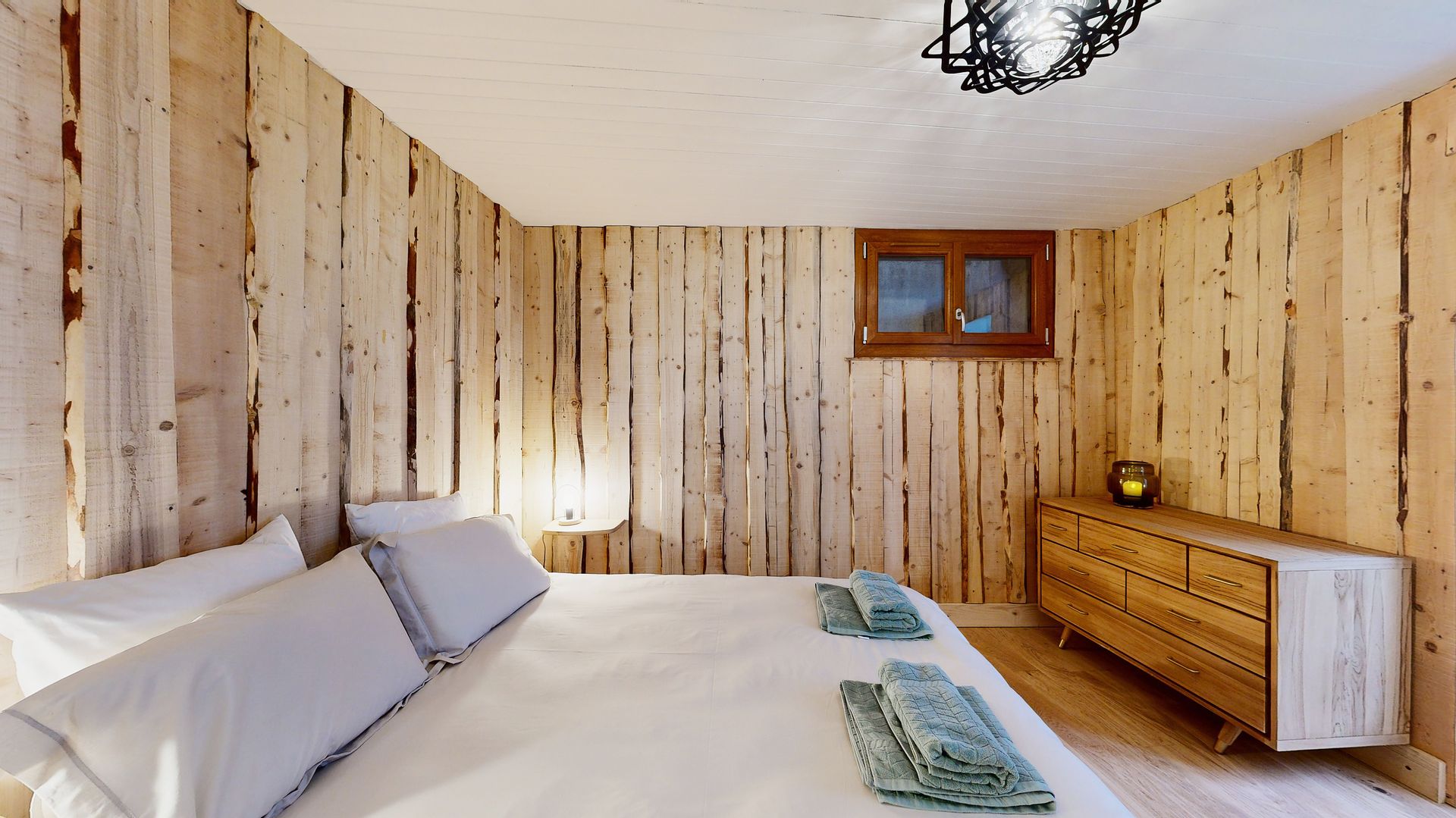 Interieur chalet en bois location vacances montagne